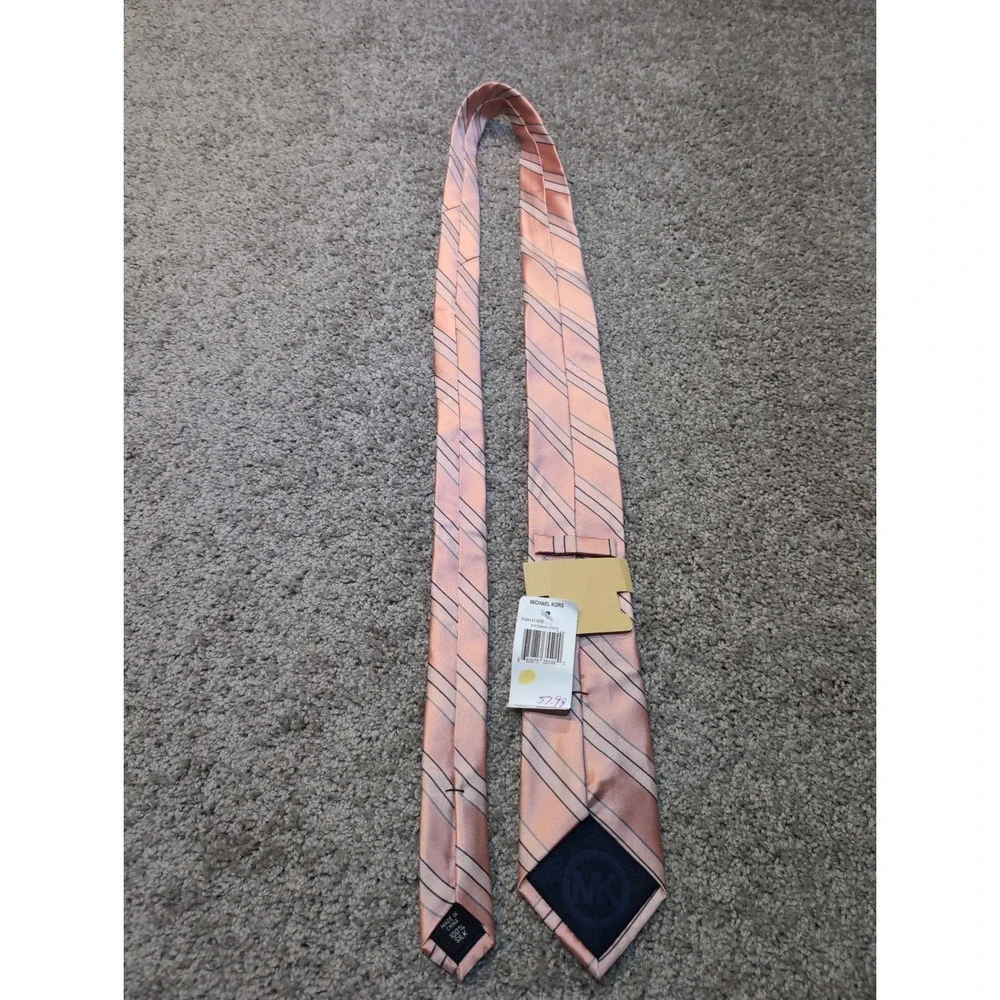 MICHAEL Michael Kors refined accessory